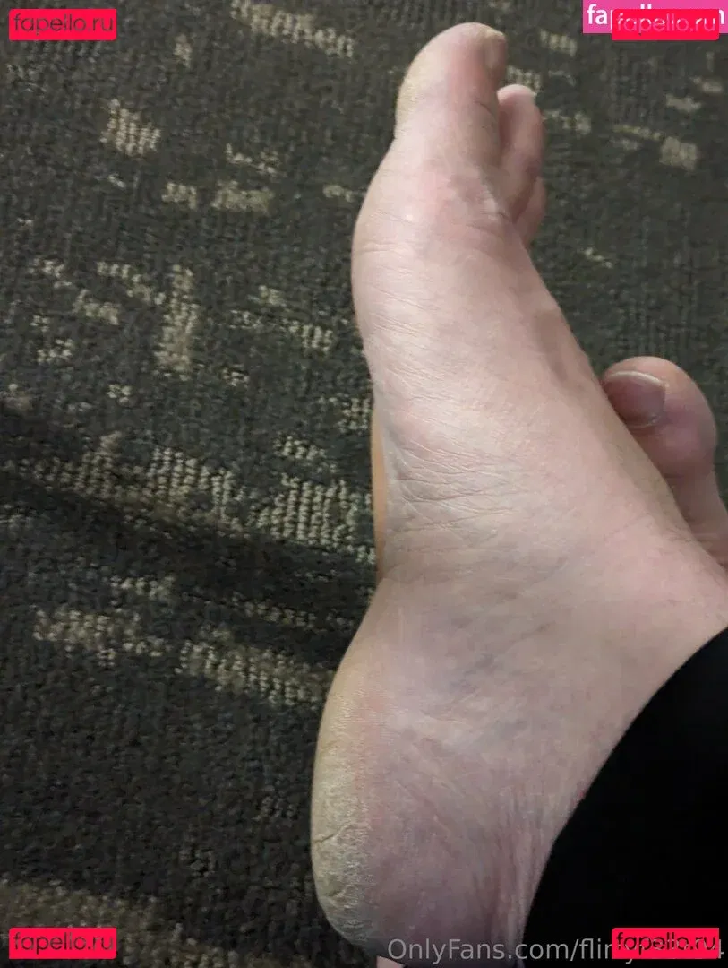 flirtyf33t94 Onlyfans Photo Gallery 