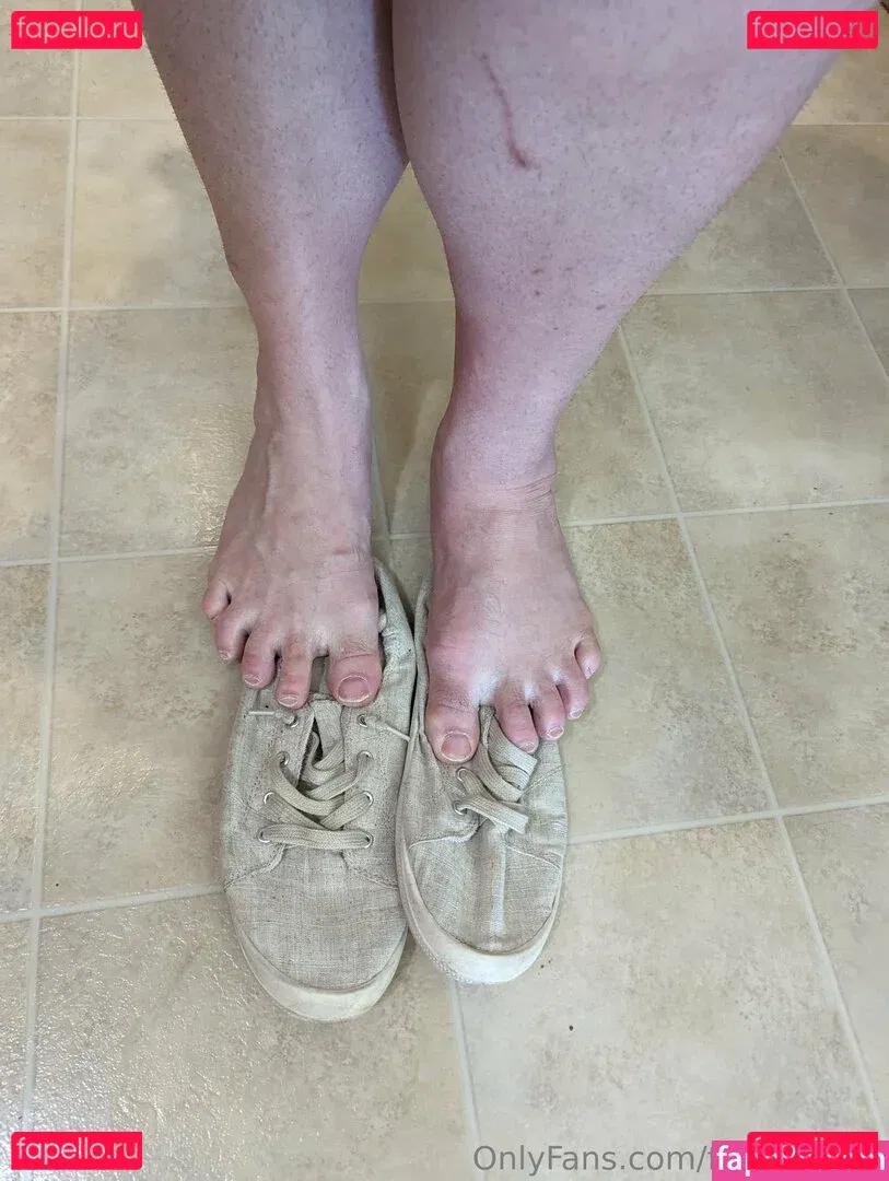 flirtyf33t94 Onlyfans Photo Gallery 