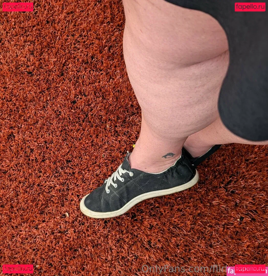 flirtyf33t94 Onlyfans Photo Gallery 