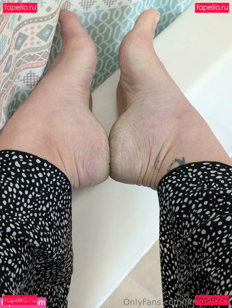 flirtyf33t94 Onlyfans Photo Gallery 