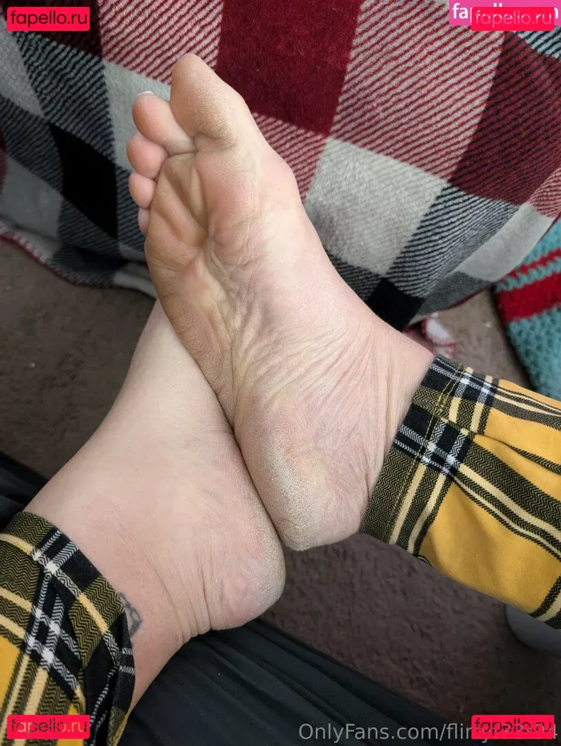 flirtyf33t94 Onlyfans Photo Gallery 