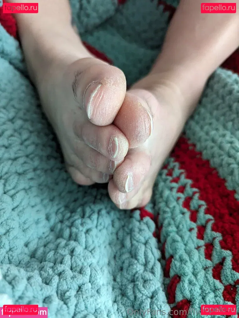 flirtyf33t94 Onlyfans Photo Gallery 