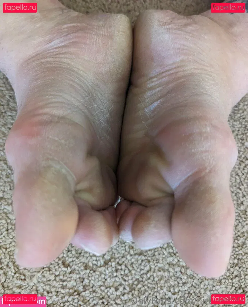 flirtyf33t94 Onlyfans Photo Gallery 