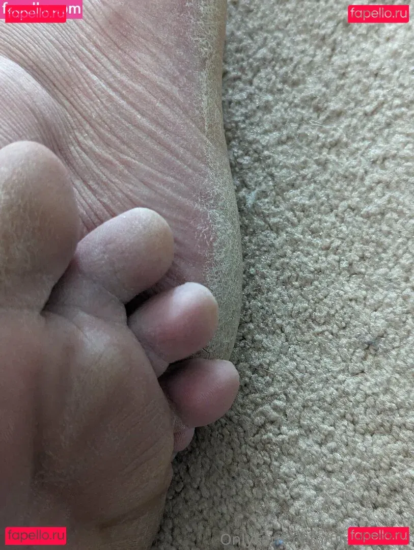 flirtyf33t94 Onlyfans Photo Gallery 