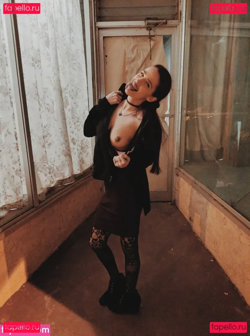 trexintheshower Onlyfans Photo Gallery 