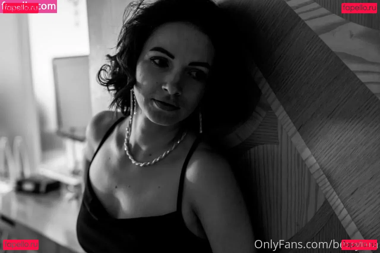 berryrita Onlyfans Photo Gallery 