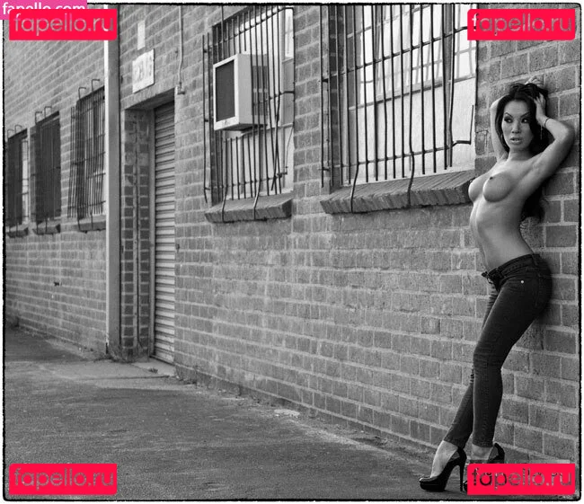 asaakirafree Onlyfans Photo Gallery 