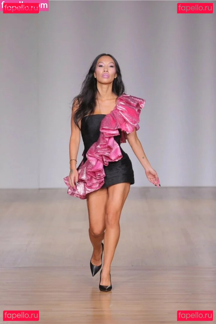 asaakirafree Onlyfans Photo Gallery 