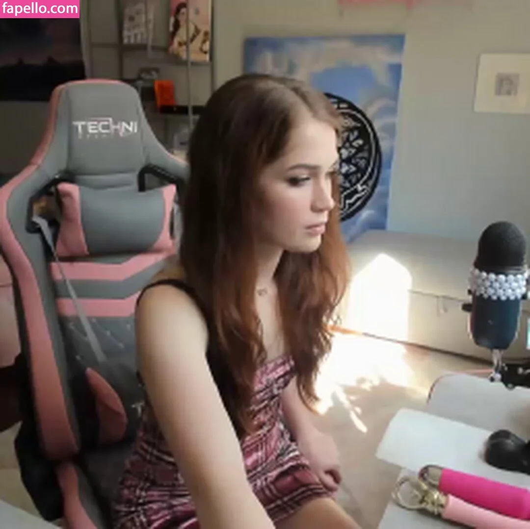 Evelyn Claire Onlyfans Photo Gallery 