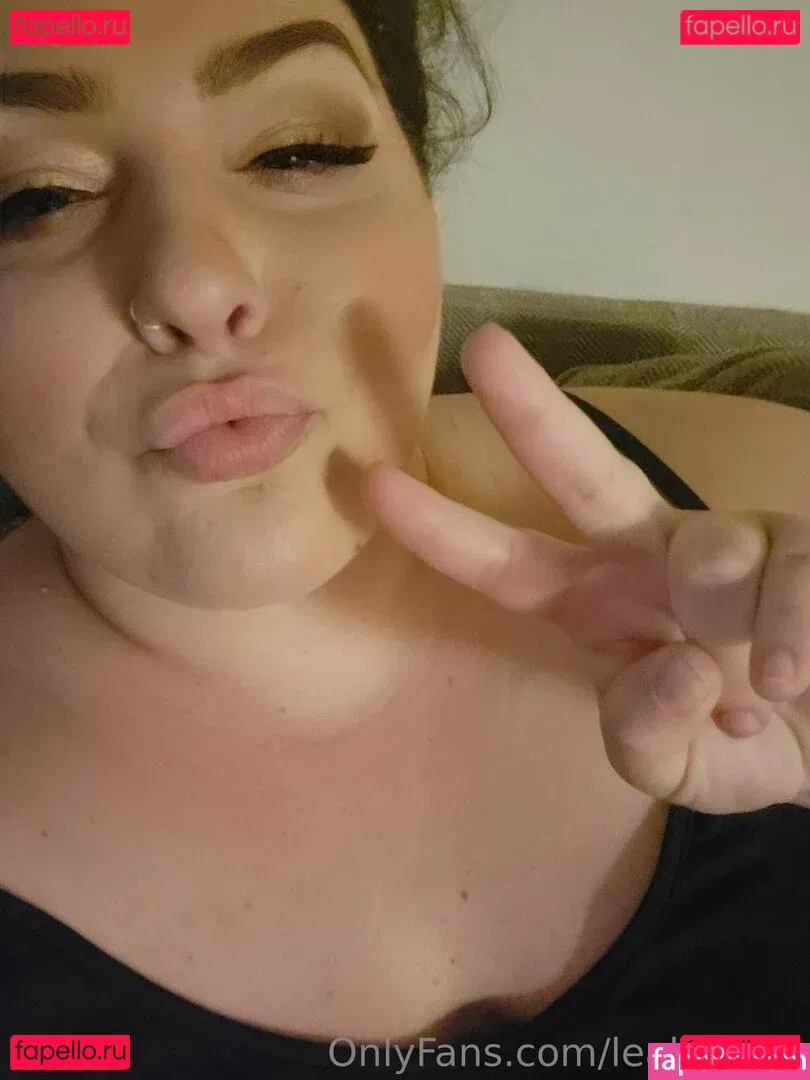 leahhaute Onlyfans Photo Gallery 