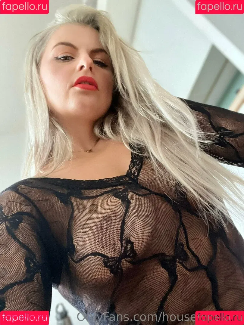 housewifekim Onlyfans Photo Gallery 