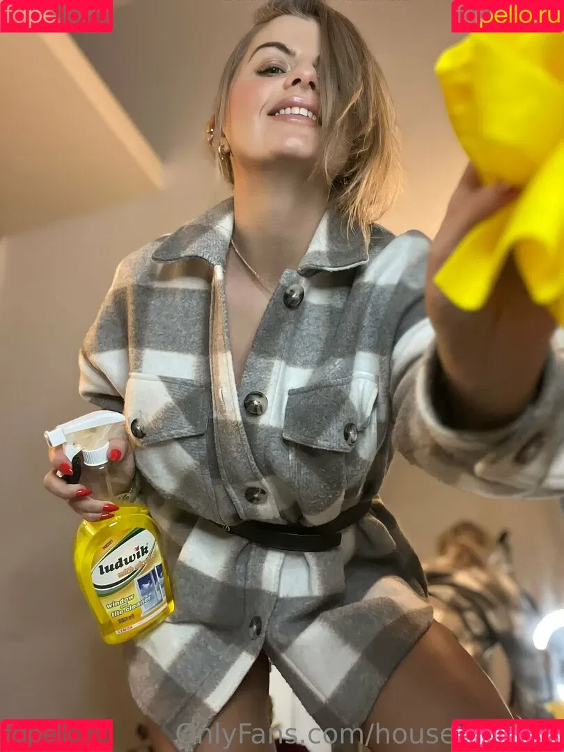housewifekim Onlyfans Photo Gallery 