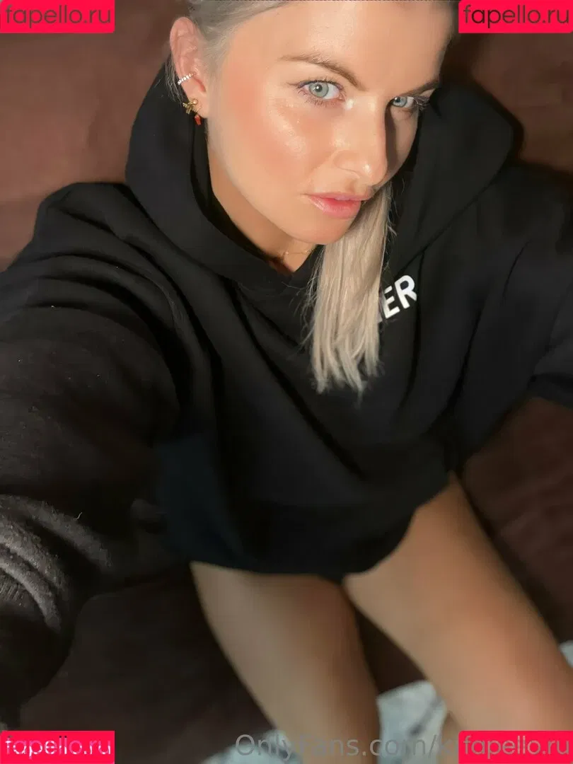 housewifekim Onlyfans Photo Gallery 