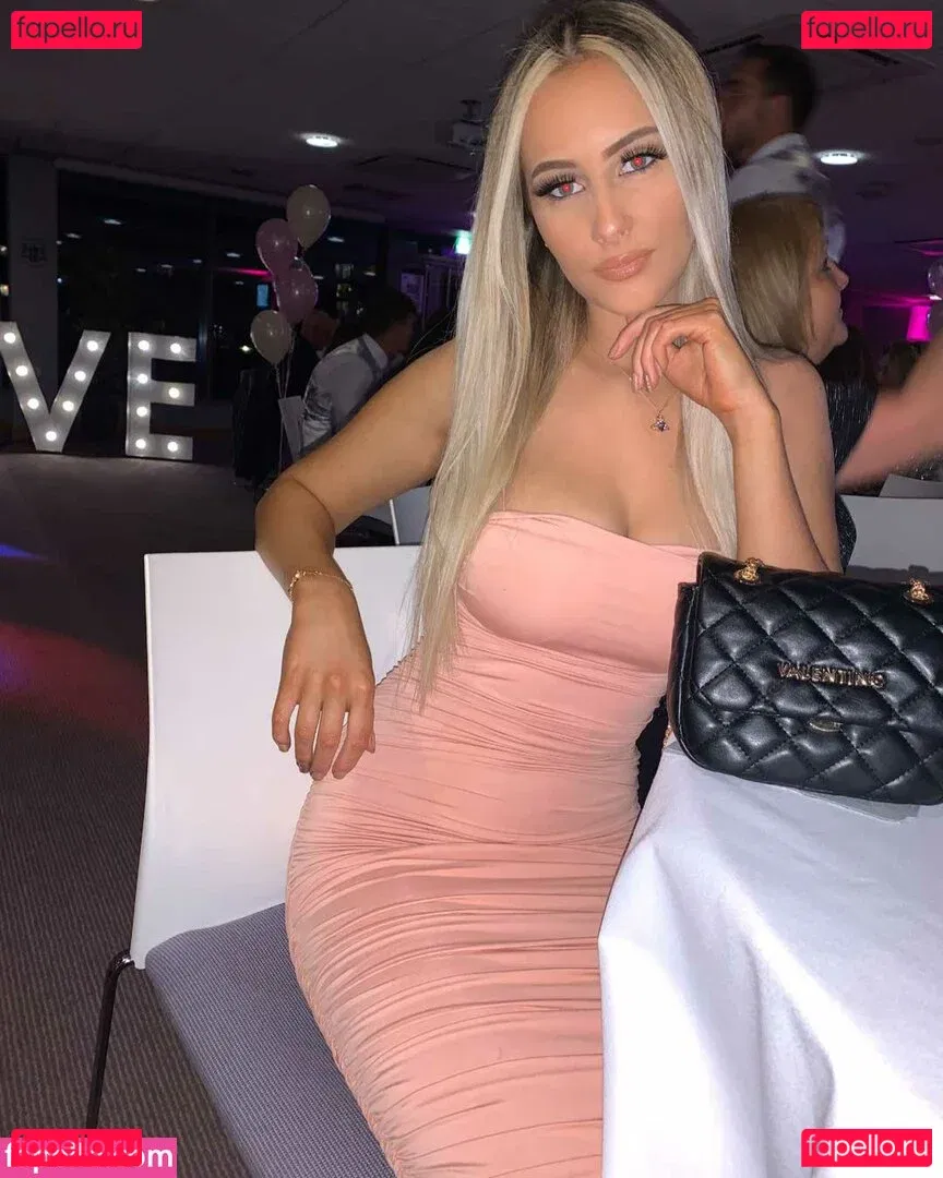 Faylee Oxenham Onlyfans Photo Gallery 