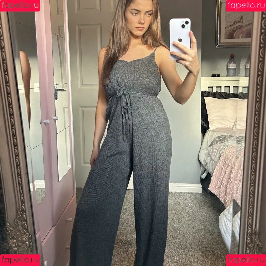 Natasha Kerr Onlyfans Photo Gallery 