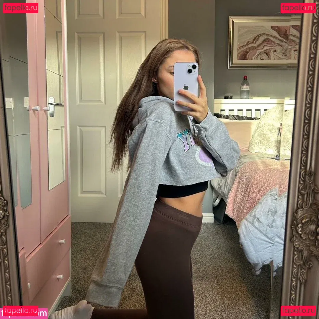 Natasha Kerr Onlyfans Photo Gallery 