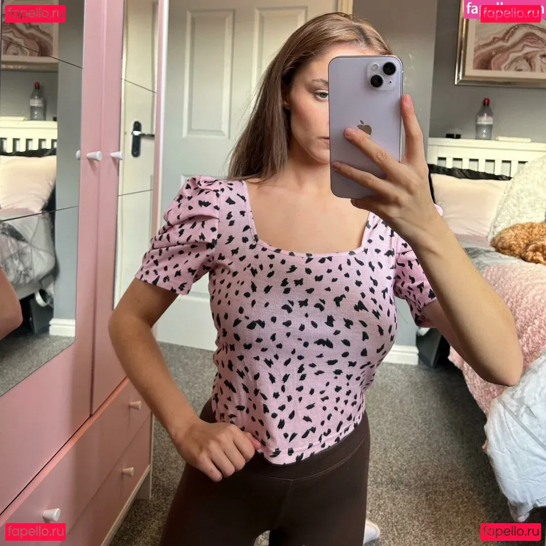 Natasha Kerr Onlyfans Photo Gallery 