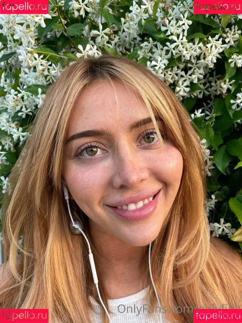 sooofina Onlyfans Photo Gallery 