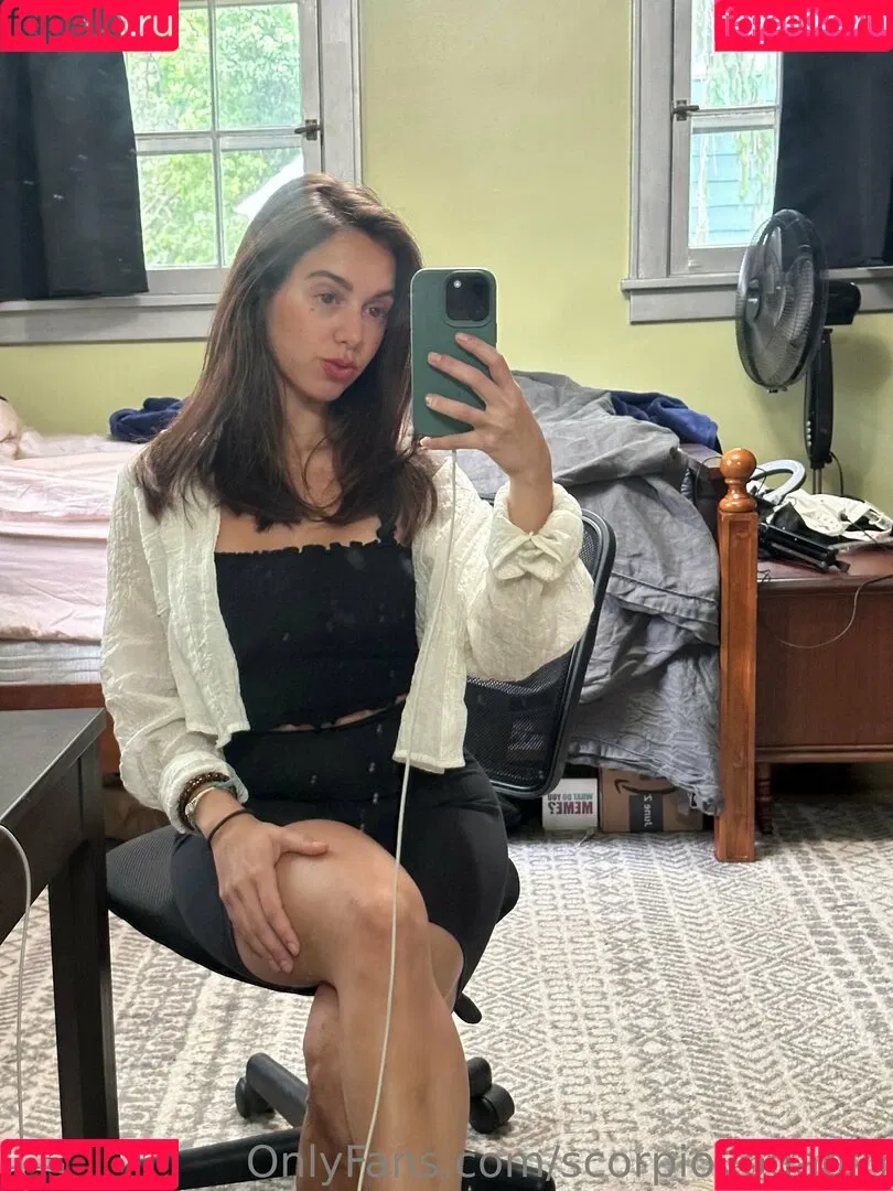 scorpioyogagirl Onlyfans Photo Gallery 