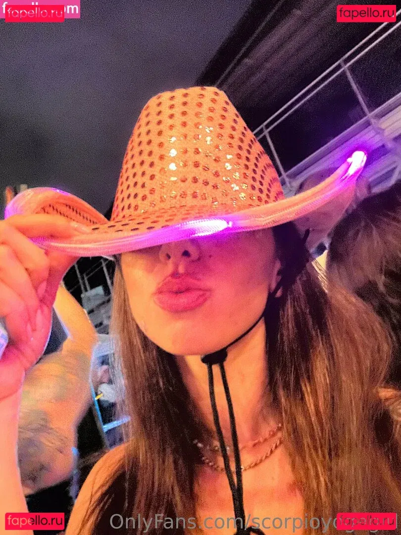 scorpioyogagirl Onlyfans Photo Gallery 