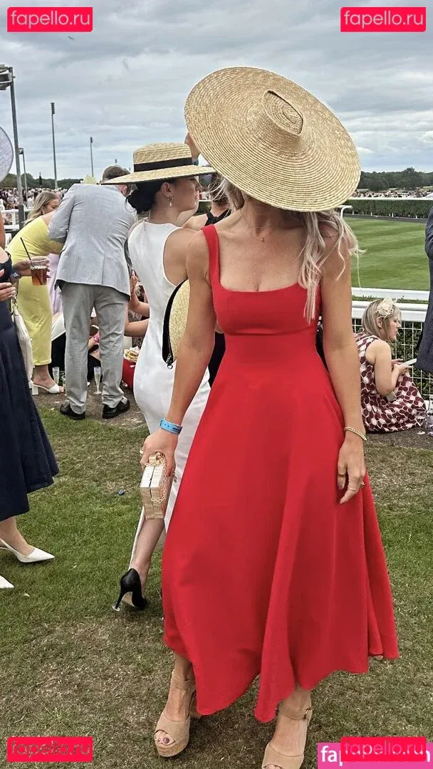 Helen Skelton Onlyfans Photo Gallery 