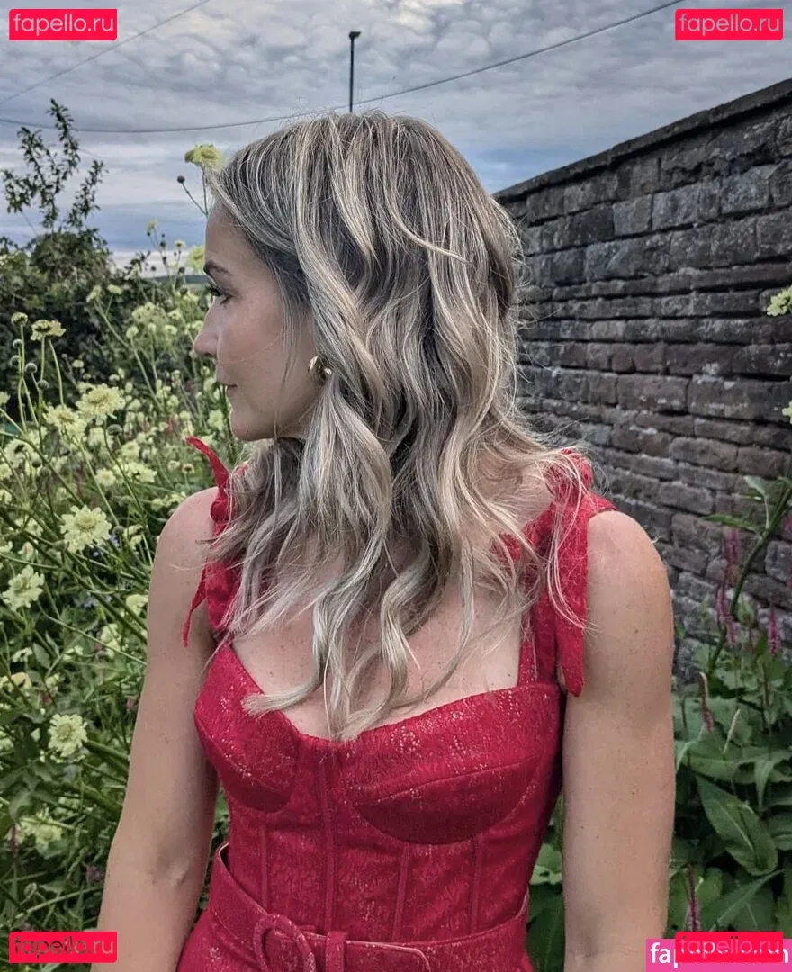 Helen Skelton Onlyfans Photo Gallery 