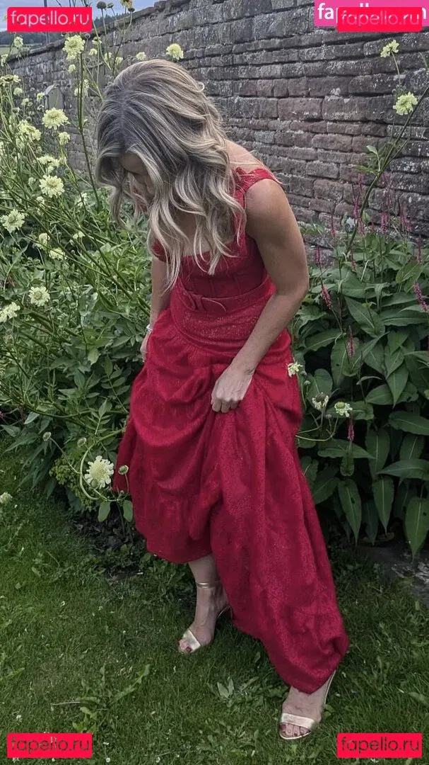 Helen Skelton Onlyfans Photo Gallery 