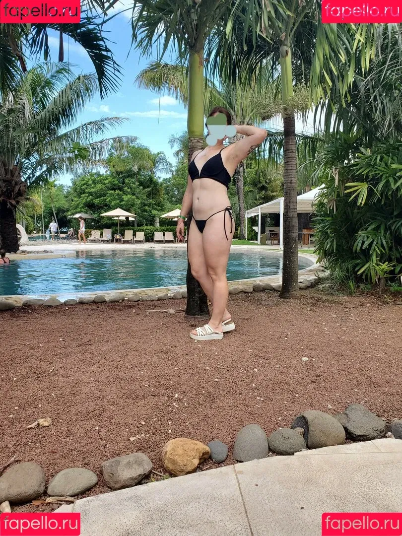 Show Your Girlfriend Onlyfans Photo Gallery 