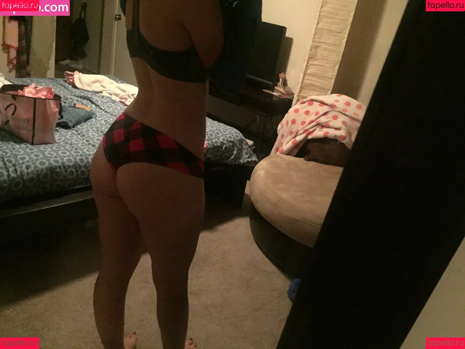 Show Your Girlfriend Onlyfans Photo Gallery 