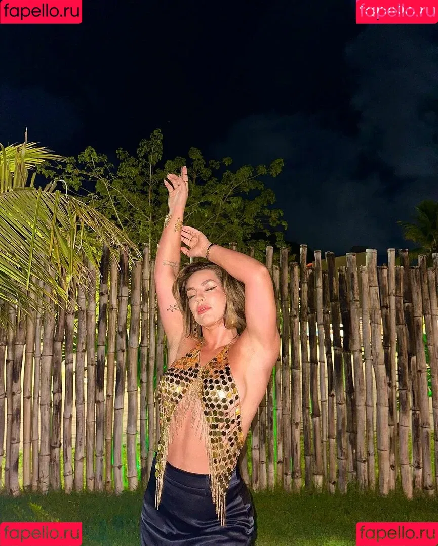 Kéfera Buchmann Onlyfans Photo Gallery 
