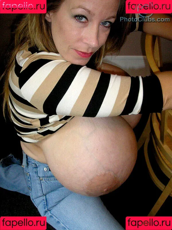 Chelsea Charms Onlyfans Photo Gallery 