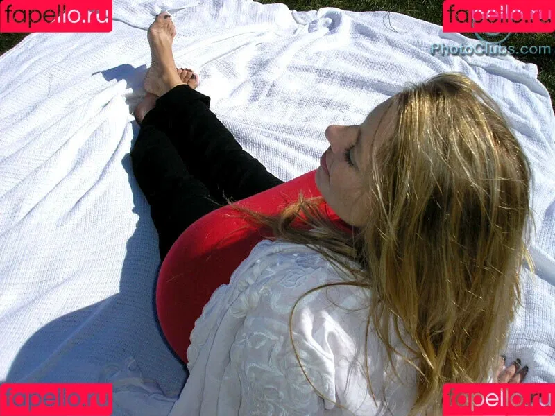 Chelsea Charms Onlyfans Photo Gallery 