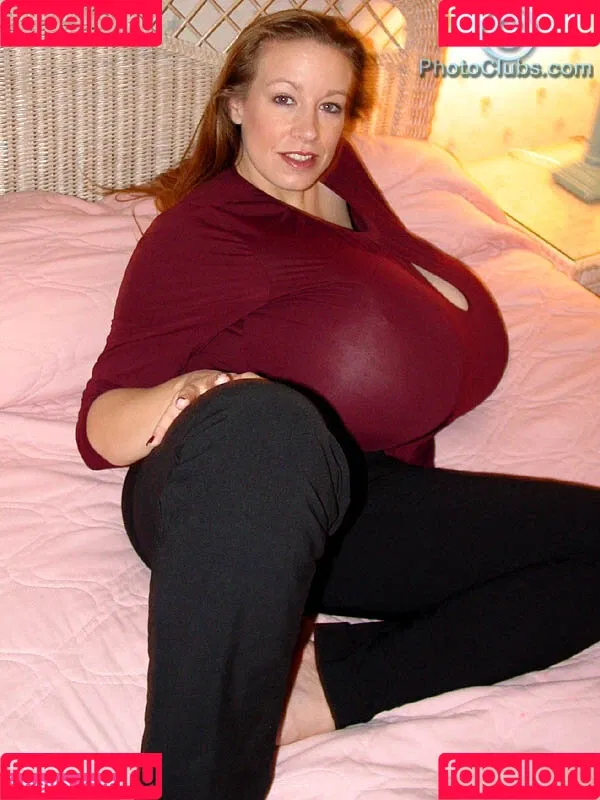 Chelsea Charms Onlyfans Photo Gallery 