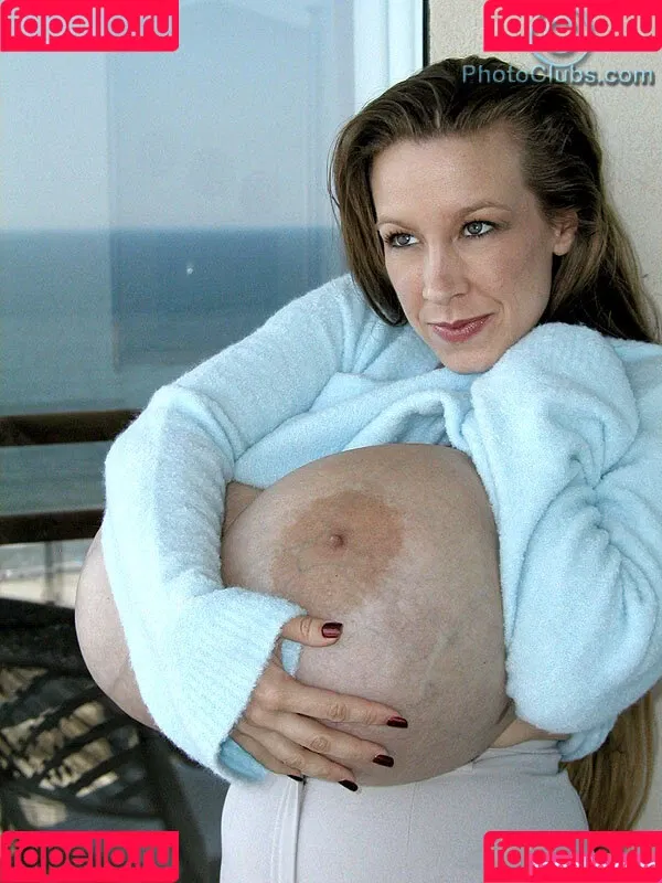 Chelsea Charms Onlyfans Photo Gallery 