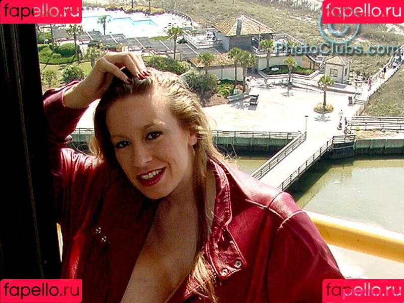 Chelsea Charms Onlyfans Photo Gallery 