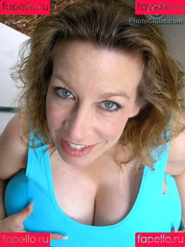 Chelsea Charms Onlyfans Photo Gallery 