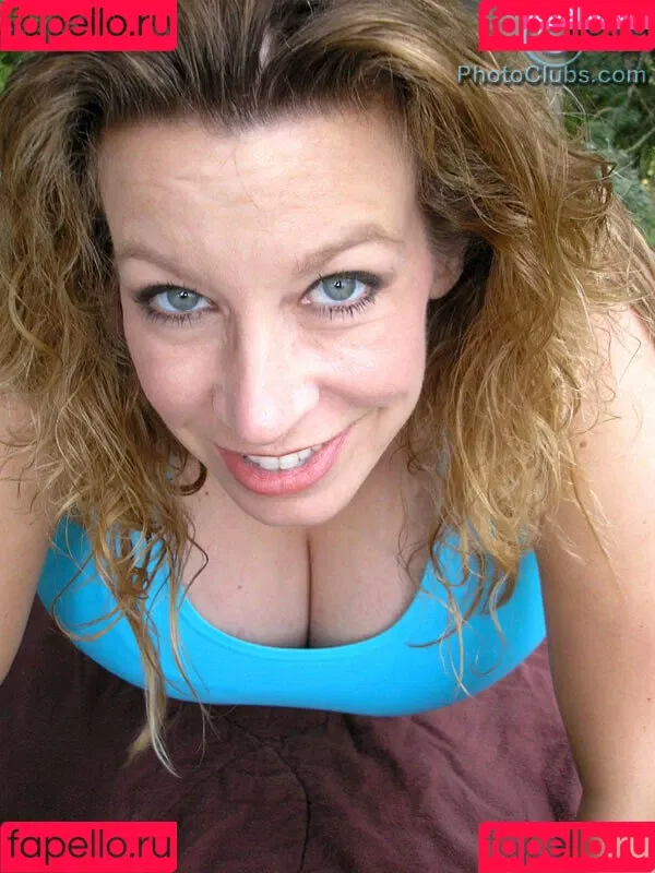 Chelsea Charms Onlyfans Photo Gallery 