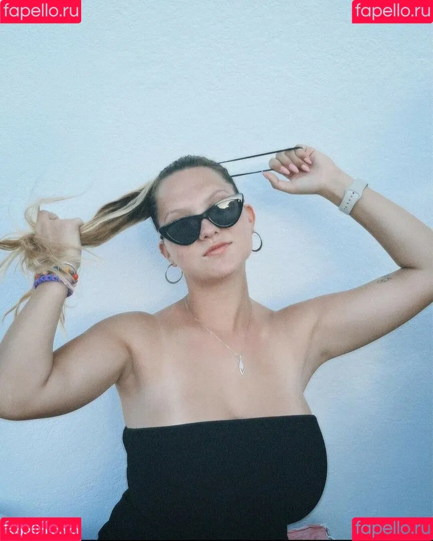Leandra Lopes Onlyfans Photo Gallery 