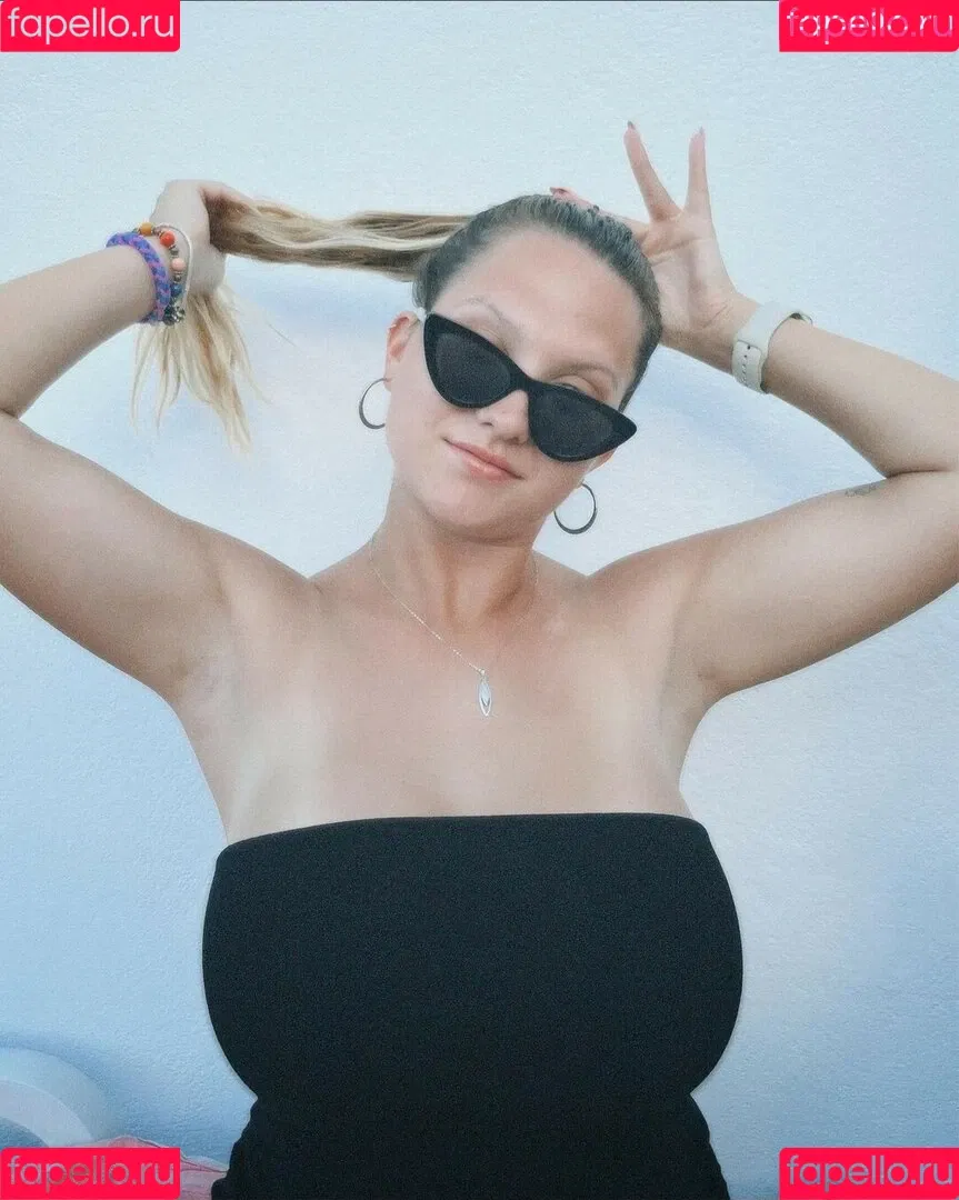 Leandra Lopes Onlyfans Photo Gallery 