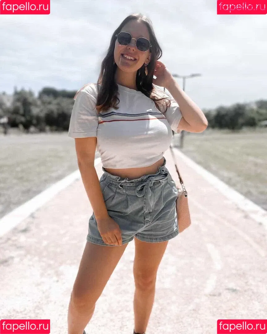 Leandra Lopes Onlyfans Photo Gallery 