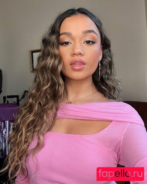 Madison Bailey Onlyfans Photo Gallery 