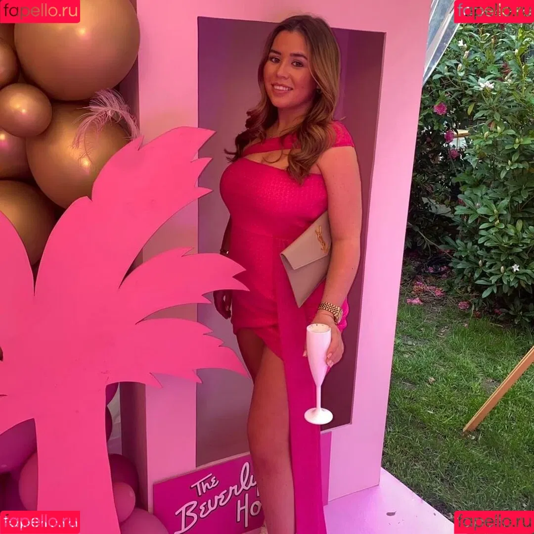 Sophie Williams Onlyfans Photo Gallery 