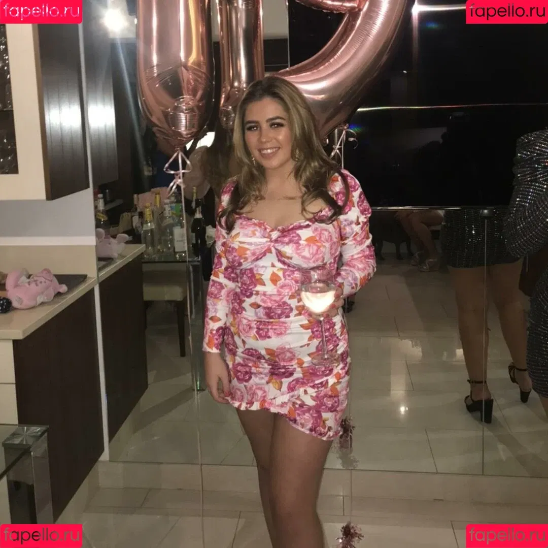 Sophie Williams Onlyfans Photo Gallery 