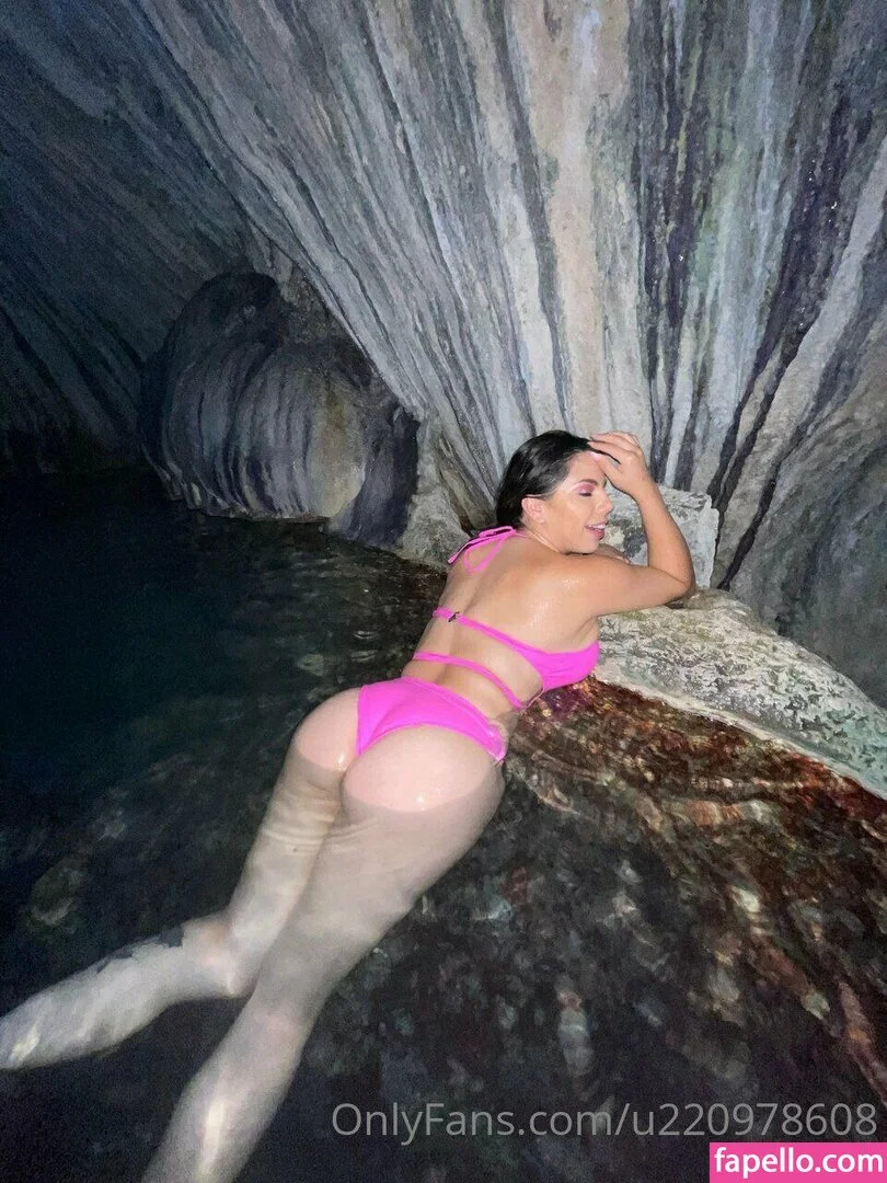 Lizbeth Rodríguez Onlyfans Photo Gallery 