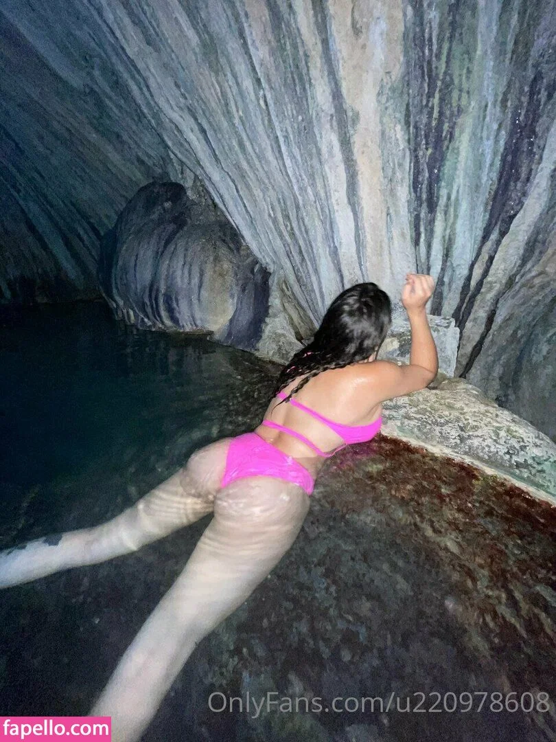 Lizbeth Rodríguez Onlyfans Photo Gallery 