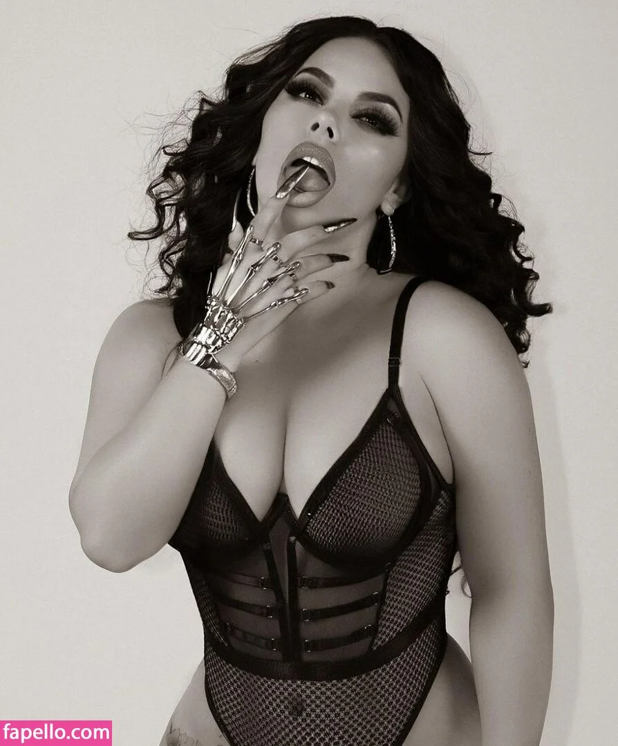 Lizbeth Rodríguez Onlyfans Photo Gallery 