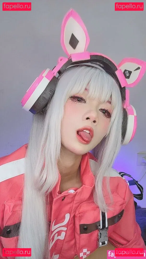 PoppaChan Onlyfans Photo Gallery 