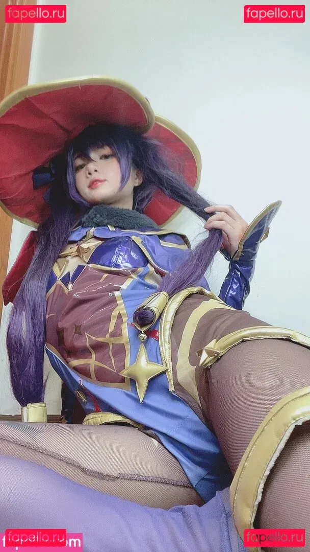 PoppaChan Onlyfans Photo Gallery 