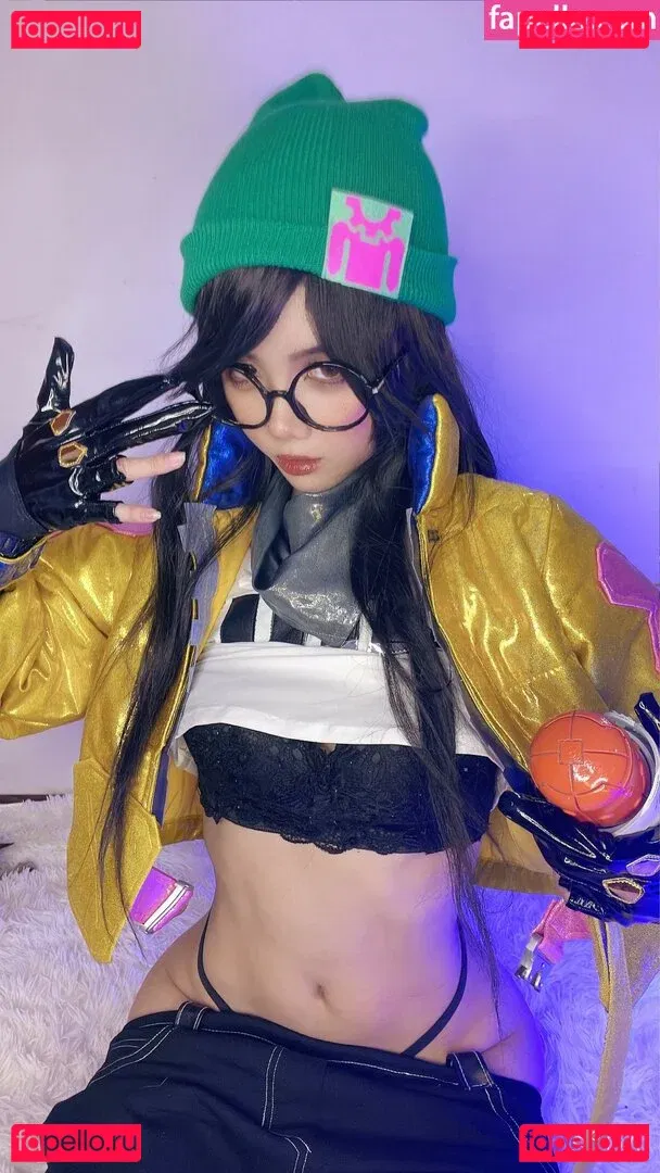 PoppaChan Onlyfans Photo Gallery 