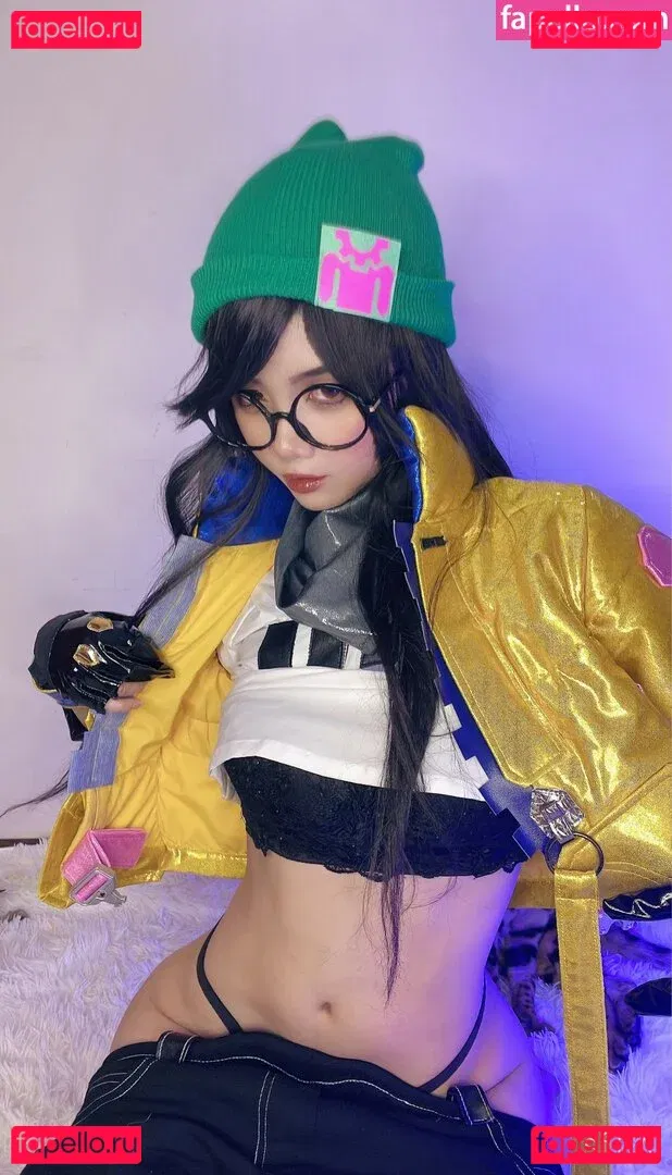 PoppaChan Onlyfans Photo Gallery 